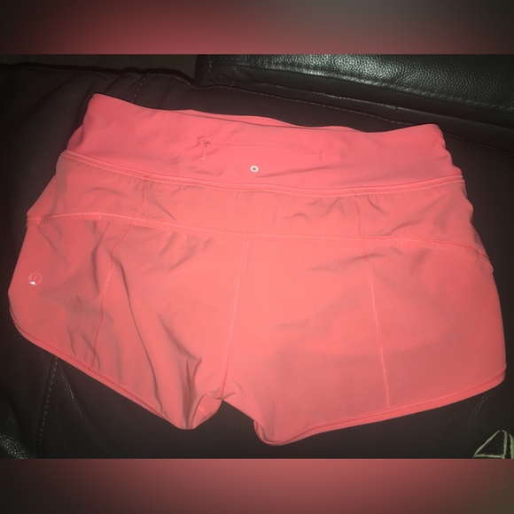 Lululemon Coral Salmon Speed Up Shorts Size 8. - Picture 2 of 13